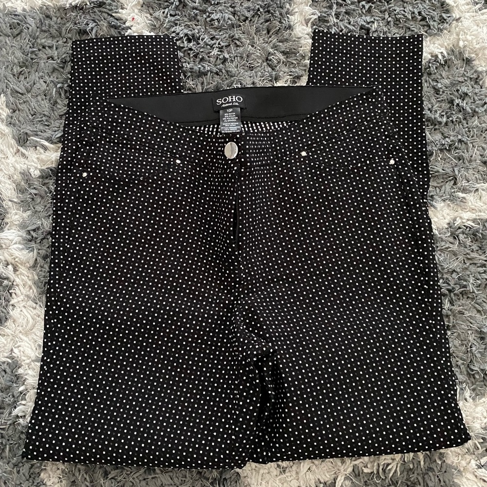 SOHO black & white woman pants